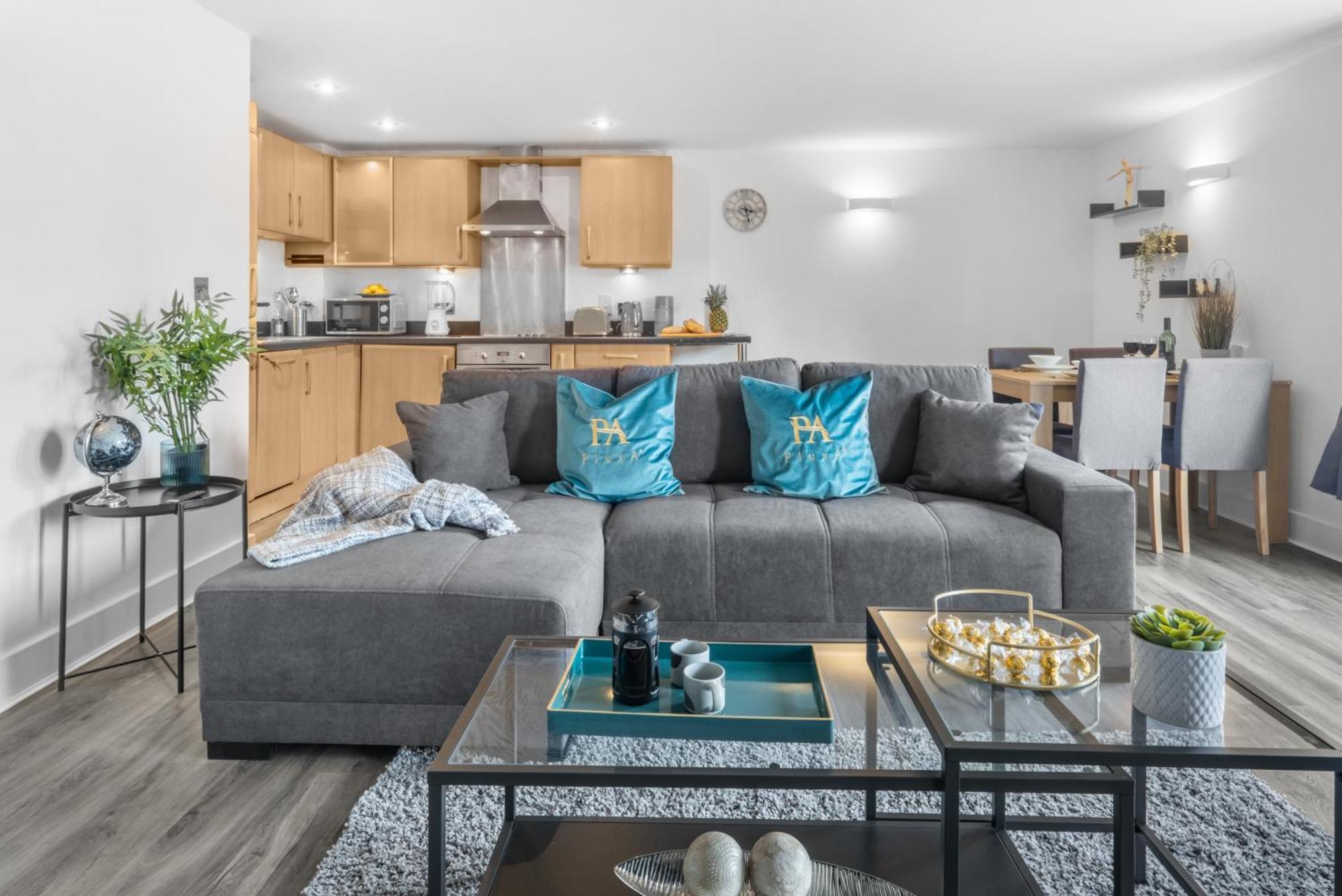 Pluxa Globe - Spacious Apartment In Jq With Parking เบอร์มิงแฮม ภายนอก รูปภาพ