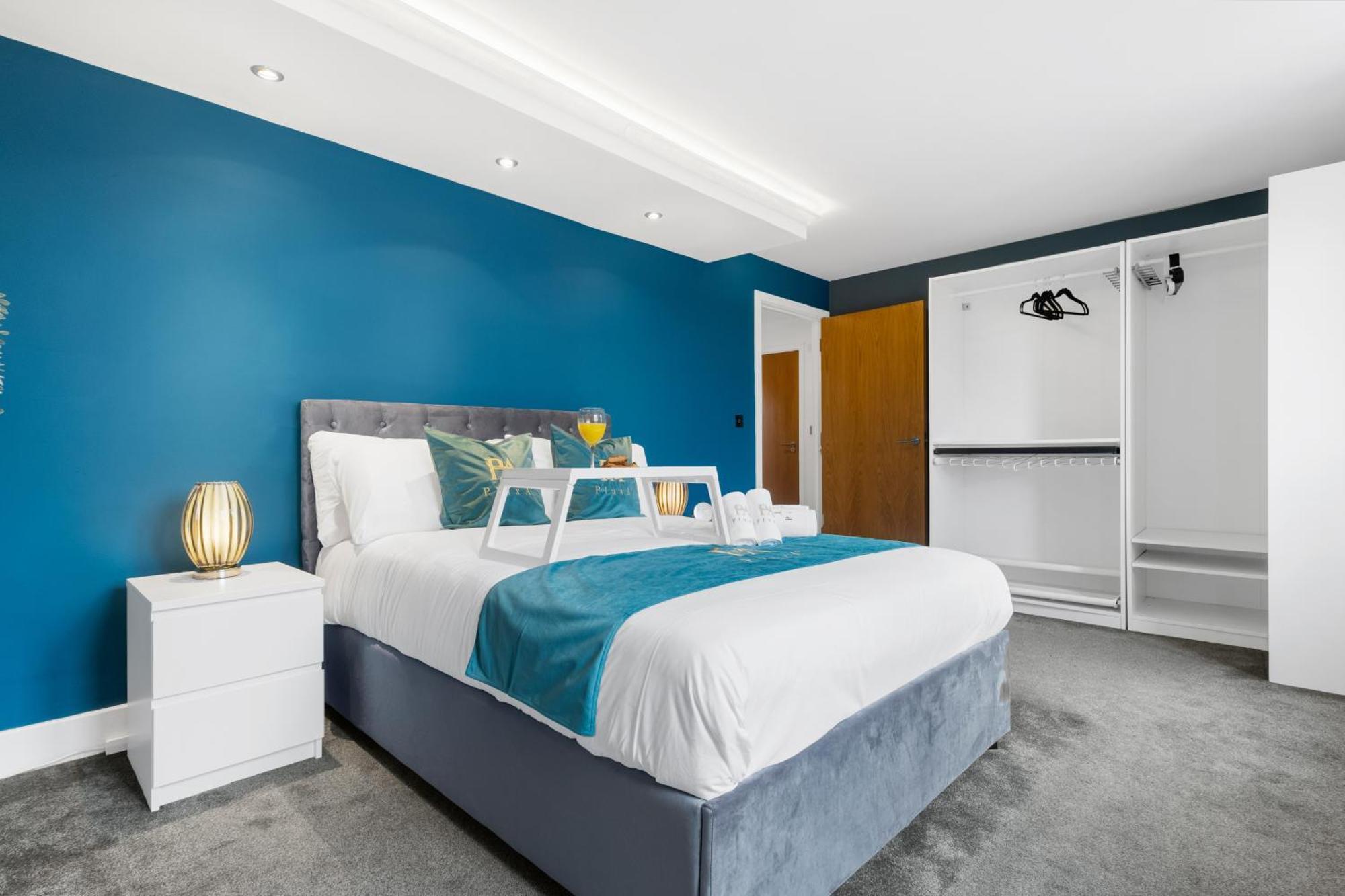 Pluxa Globe - Spacious Apartment In Jq With Parking เบอร์มิงแฮม ภายนอก รูปภาพ